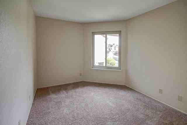 2402 N Main St #NA - Photo 6 of 7