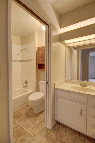 2402 N Main St #NA - Photo 7 of 7