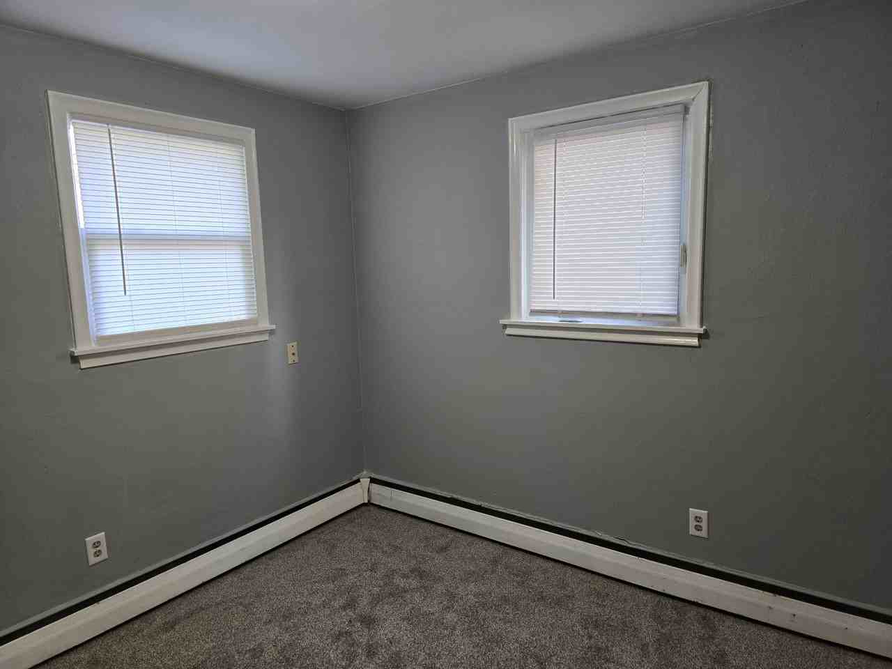 914 Burr St - Photo 6 of 26