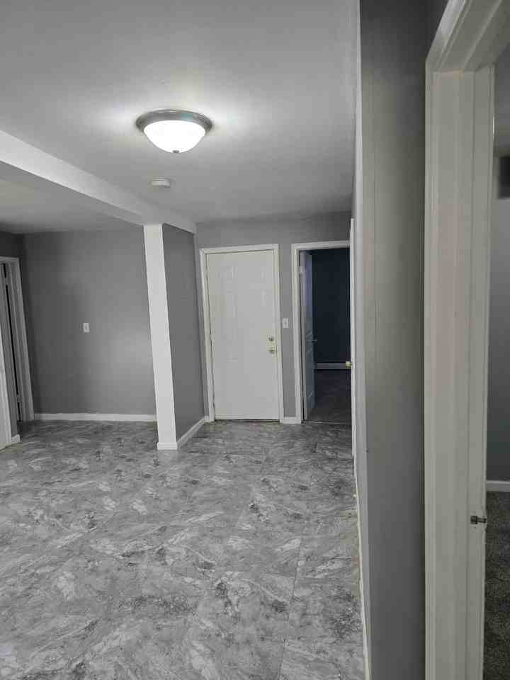 914 Burr St - Photo 7 of 26