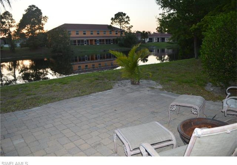 26560 Southern Pines Dr - Photo 2 of 18