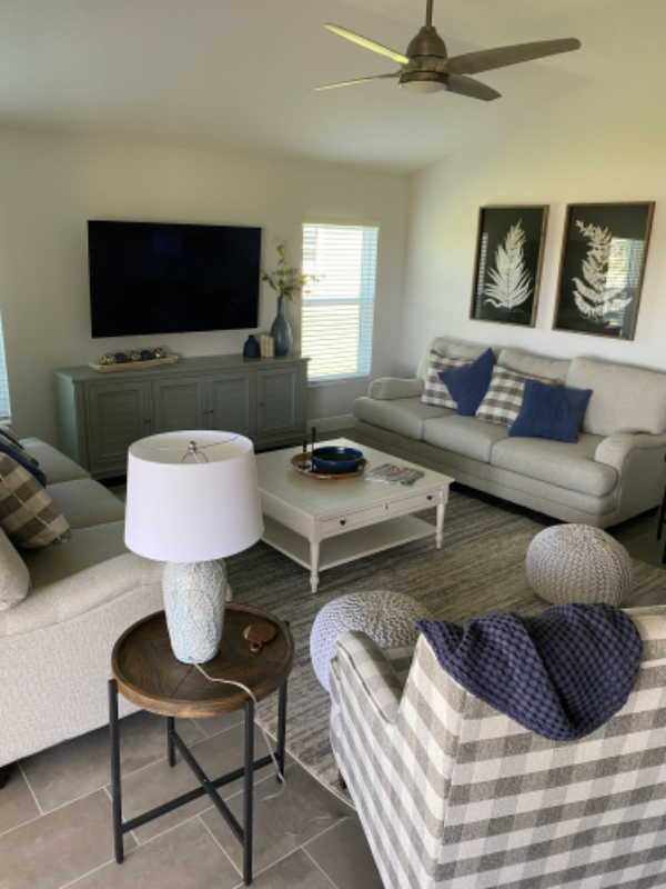 1031 Skates St - Photo 5 of 42