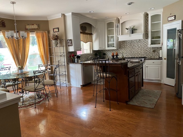 1036 E Landing Way - Photo 2 of 5