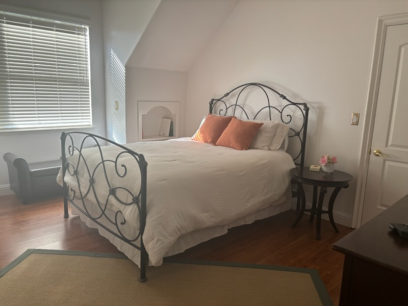 1036 E Landing Way - Photo 4 of 5