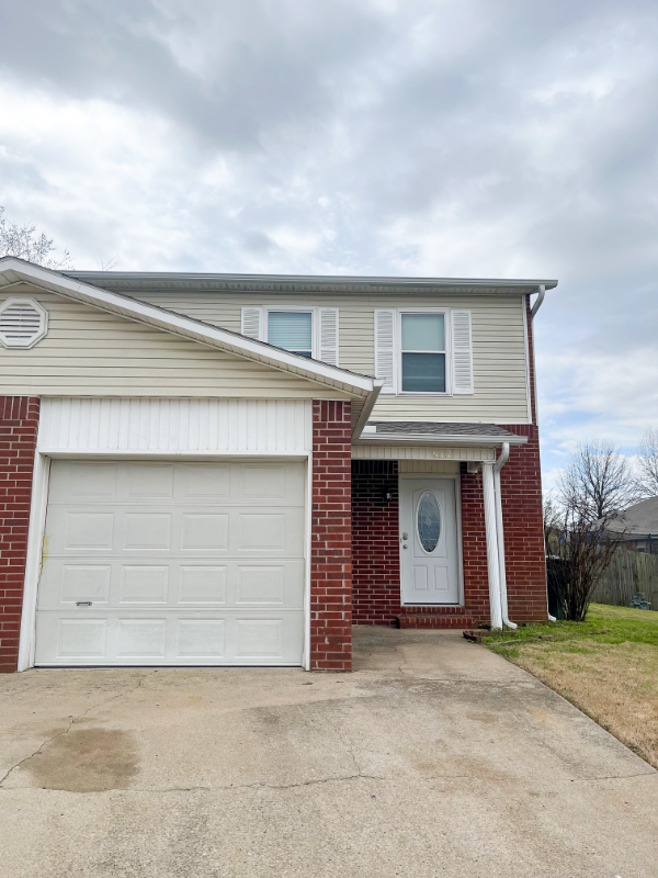 617 W Moan Pl - Photo 4 of 44