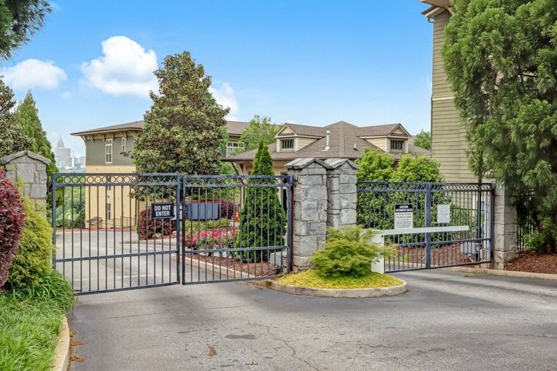 1195 Milton Ter Se #5105