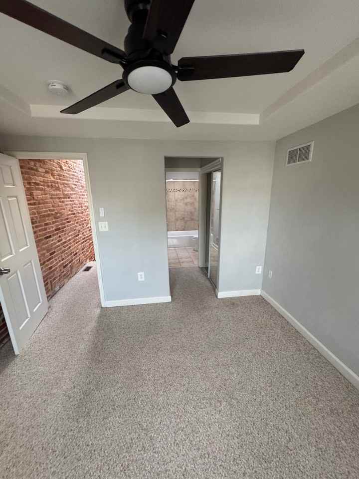 11 N Streeper St - Photo 6 of 20