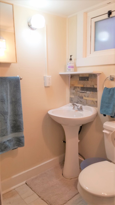 204 E 3rd Ave #4 - Photo 6 of 11