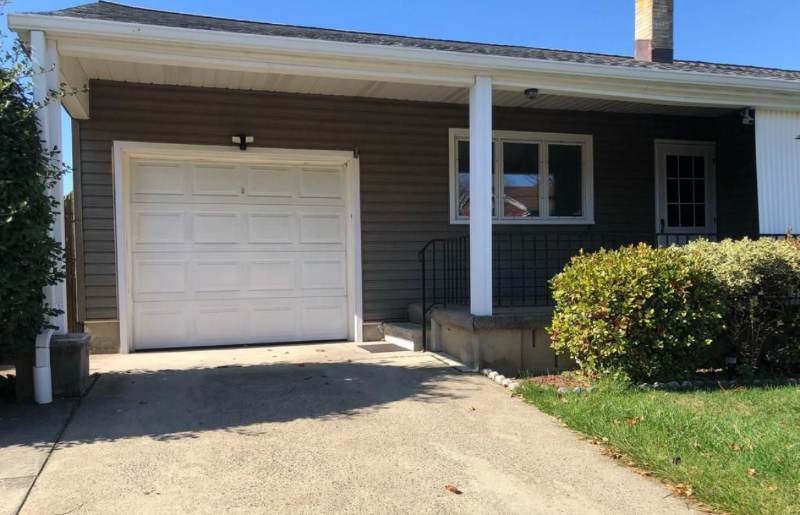 3524 Fremont St - Photo 3 of 10