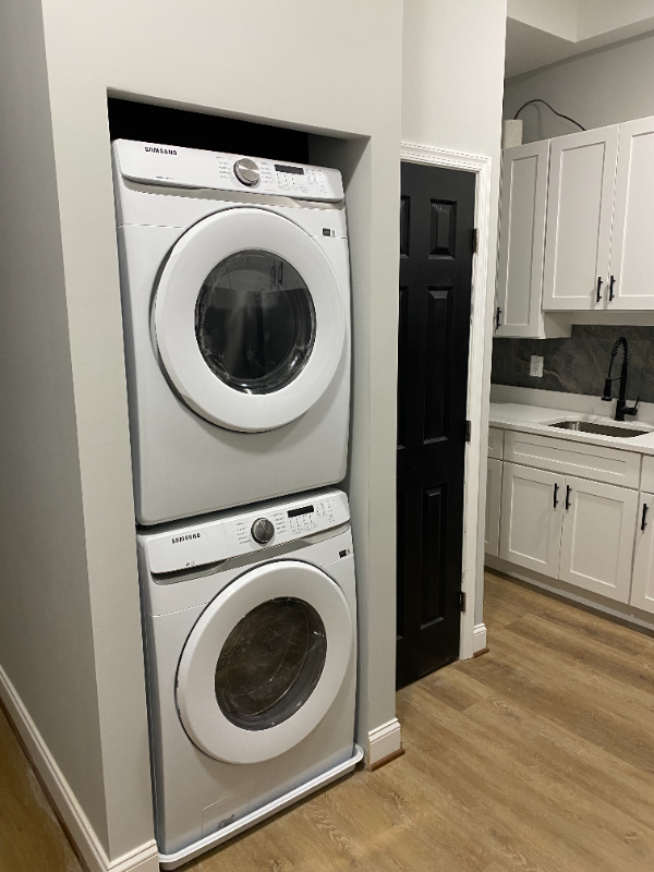 2326 Mcculloh St - Photo 2 of 9