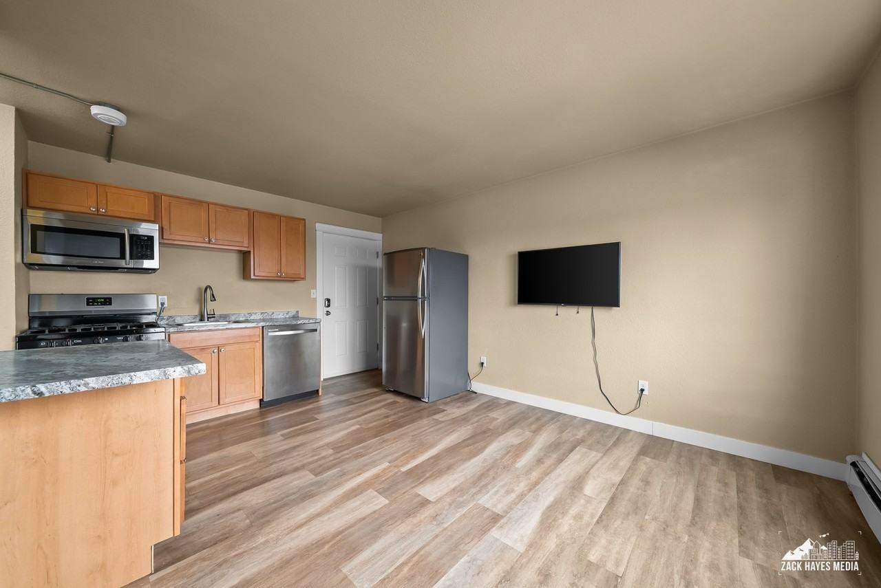 618 Gambell St #23 - Photo 4 of 50