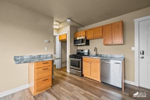 featured image of 618 Gambell St #33