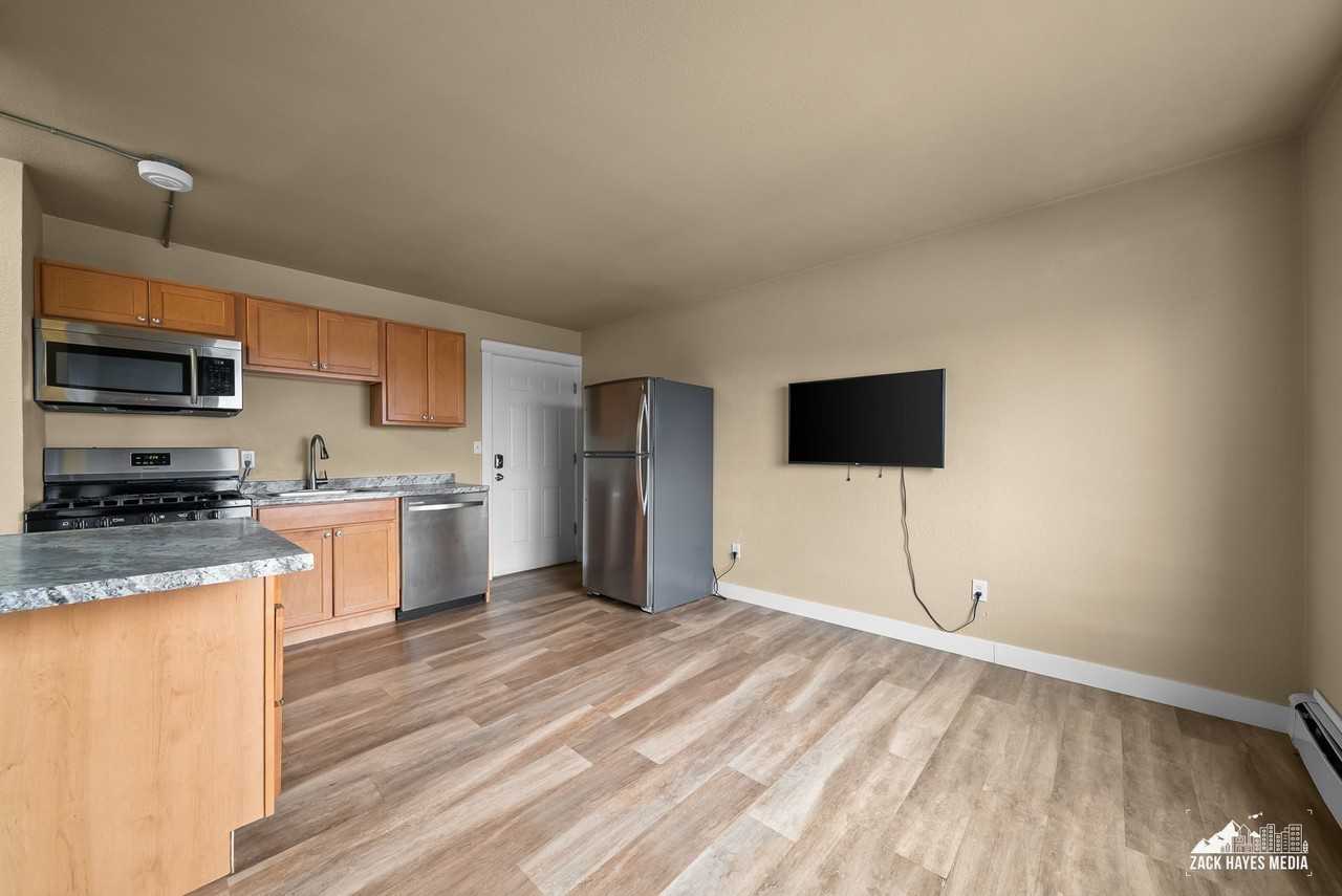 618 Gambell St #33 - Photo 4 of 50