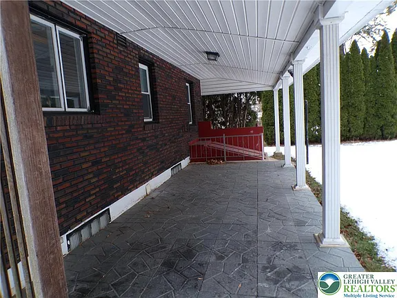 2250 Siegfried Ave - Photo 3 of 7