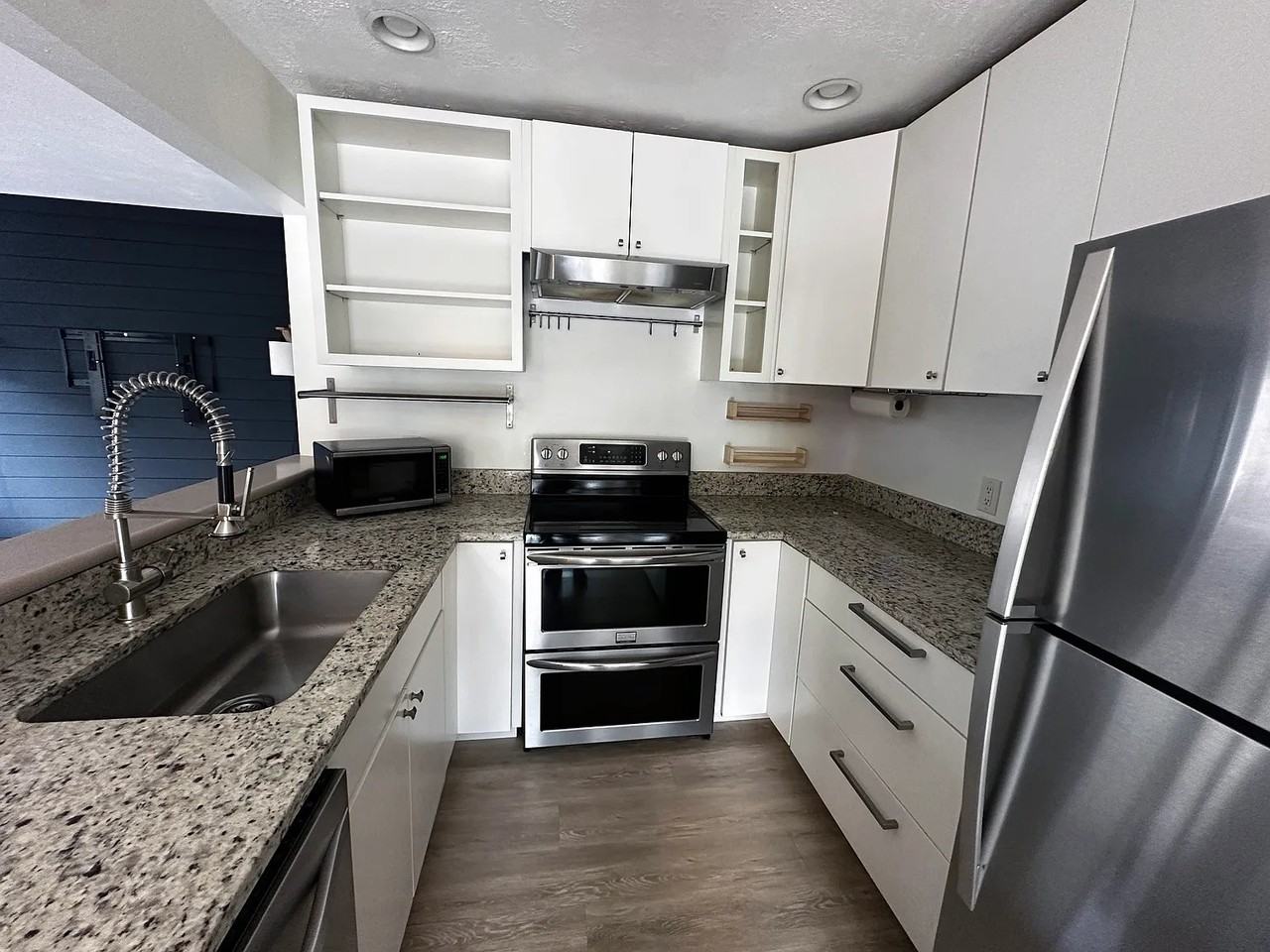 1895 Alpine Ave #C13 - Photo 4 of 17