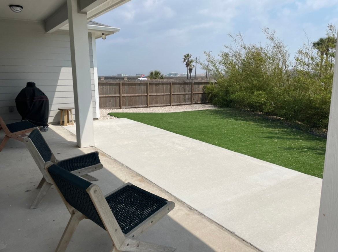 15302 E Chesapeake - Photo 3 of 11