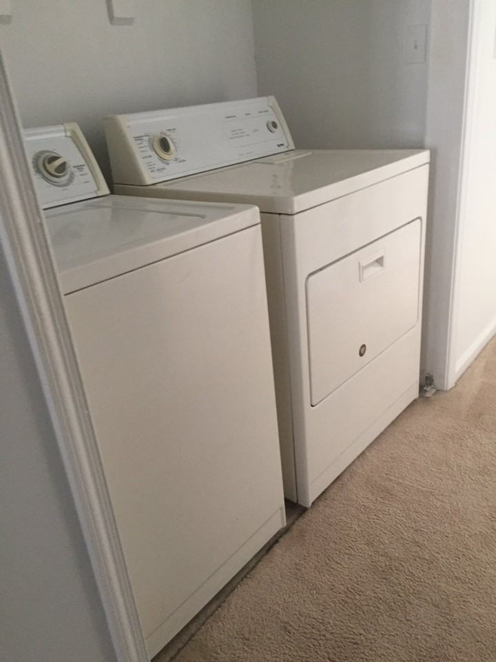 728 Kennesaw Ct - Photo 6 of 11