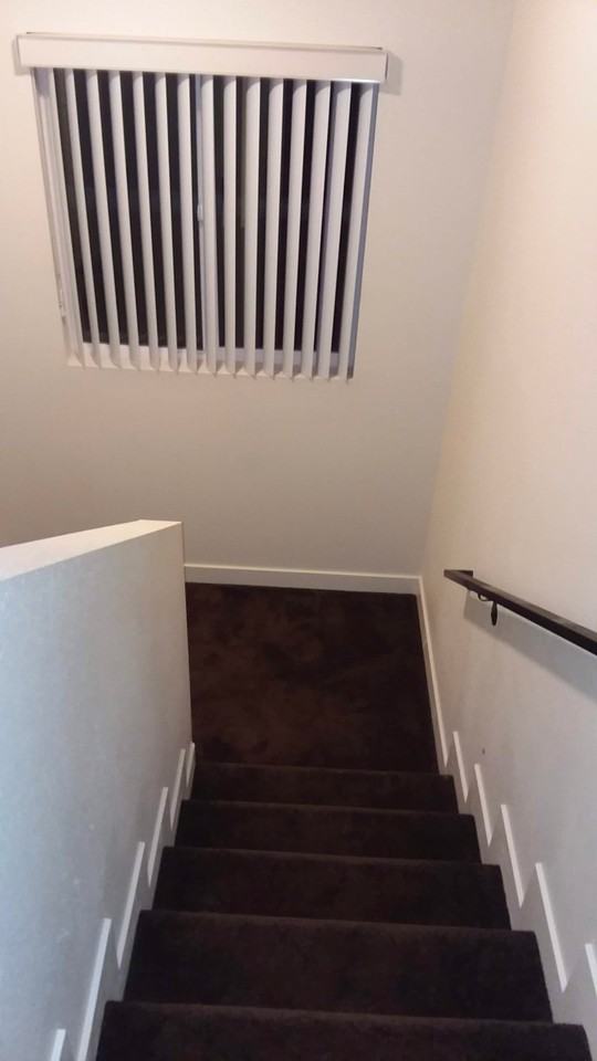 639 W 95th St - Photo 4 of 7