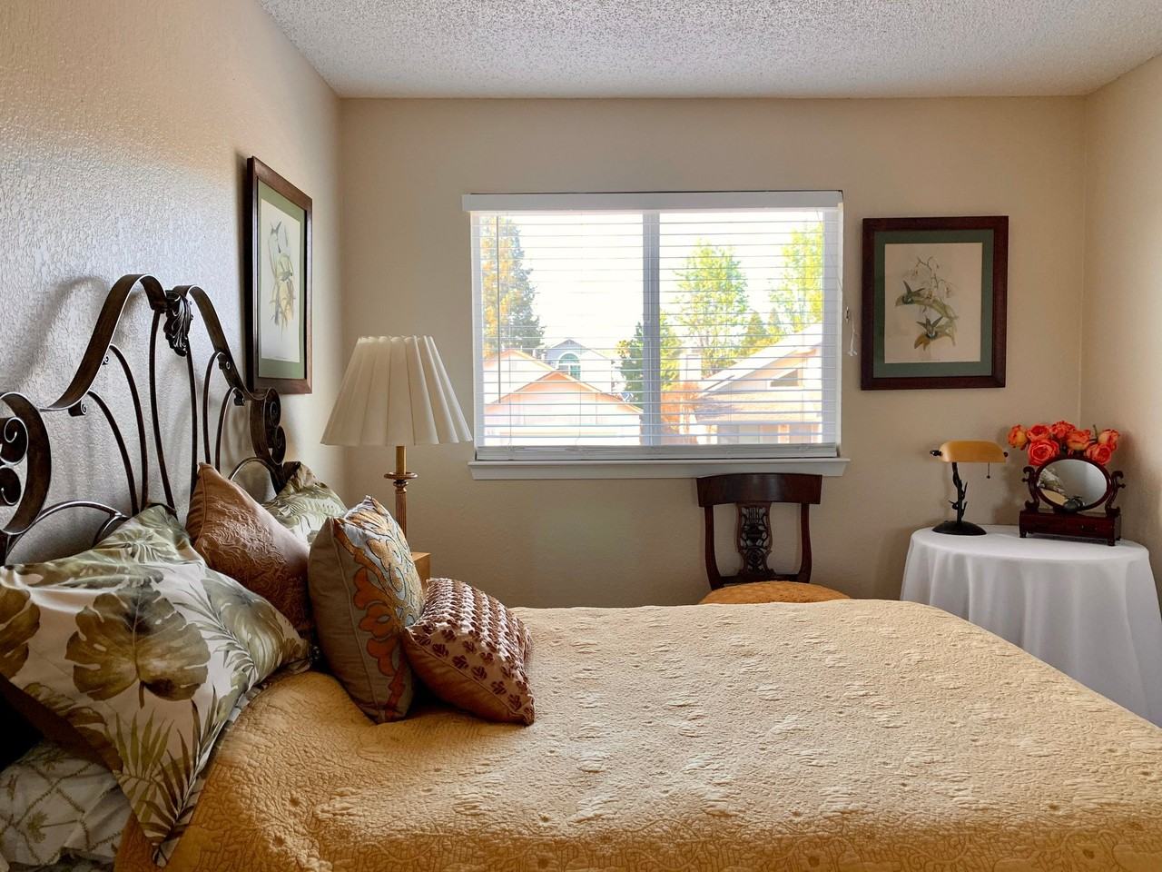 904 Bond Pl - Photo 4 of 13