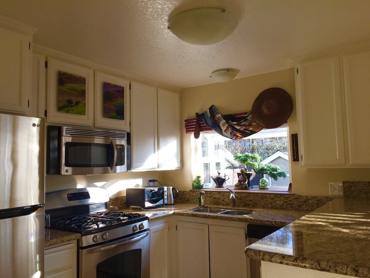 904 Bond Pl - Photo 7 of 13