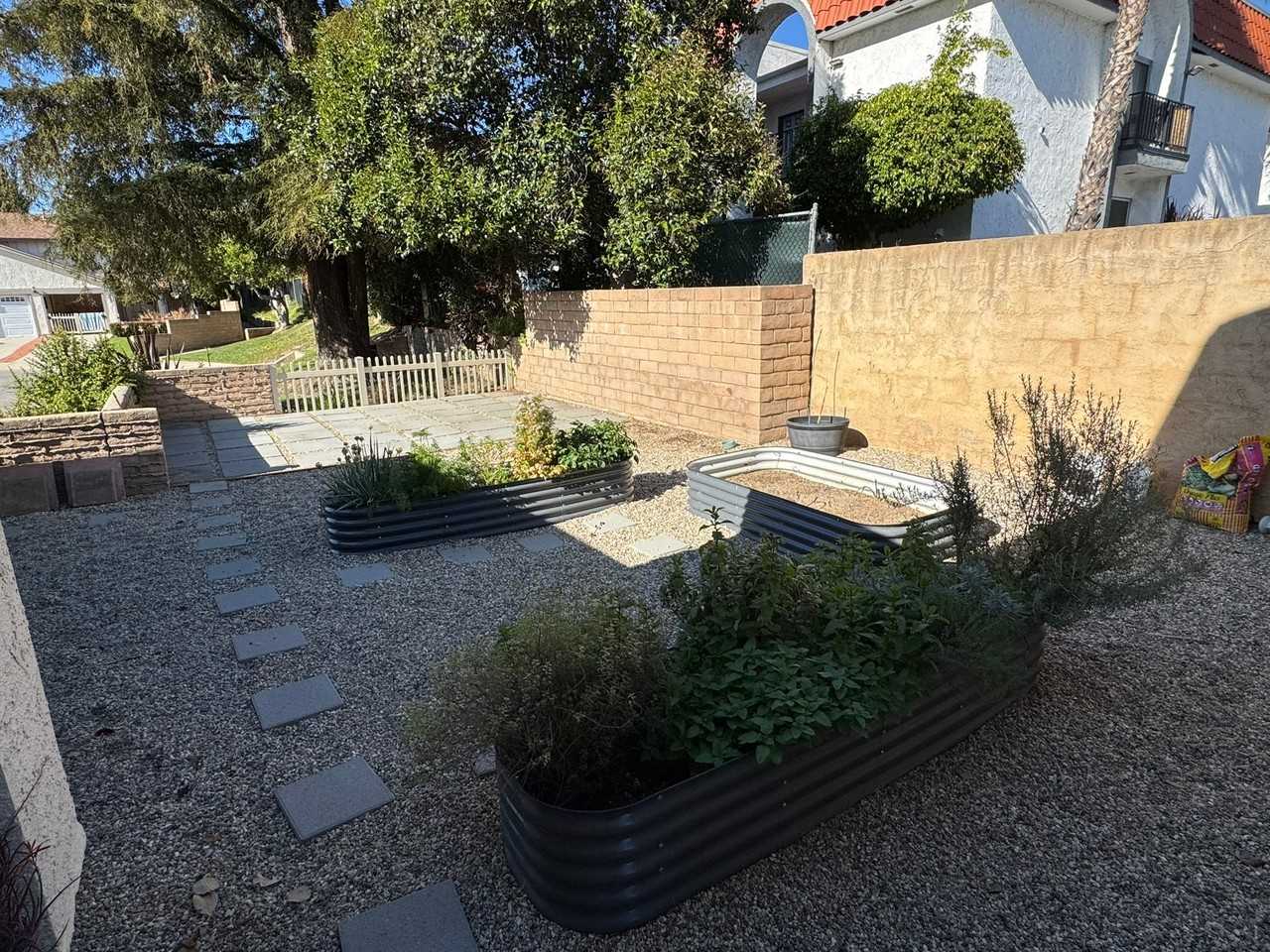 140 Spanish Moss Pl - Photo 3 of 20