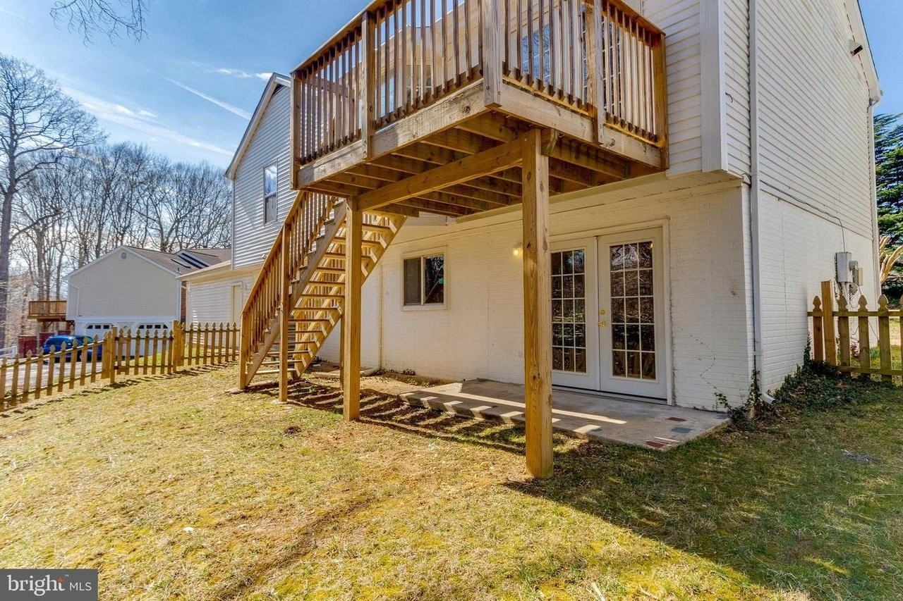 6204 Barrowfield Ct - Photo 3 of 20