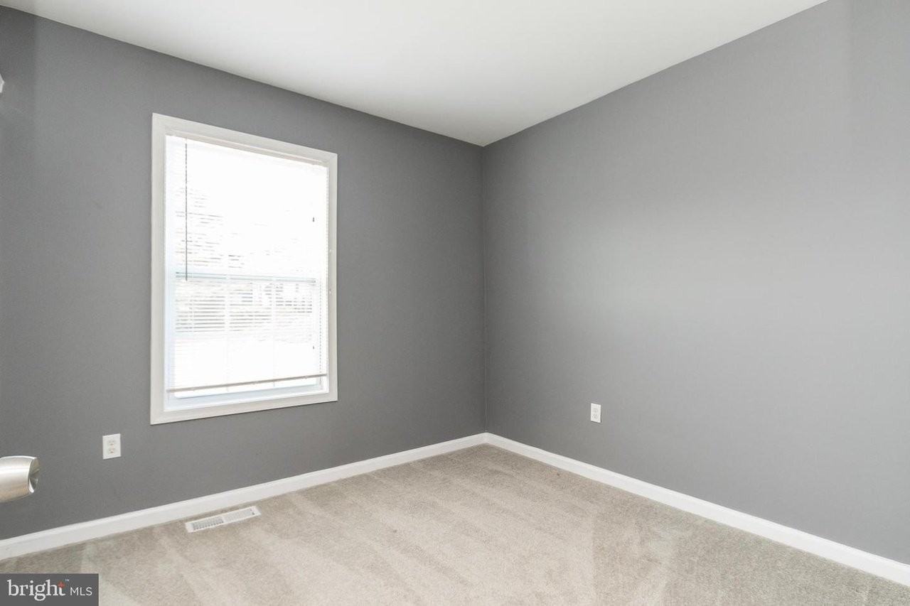 6204 Barrowfield Ct - Photo 6 of 20