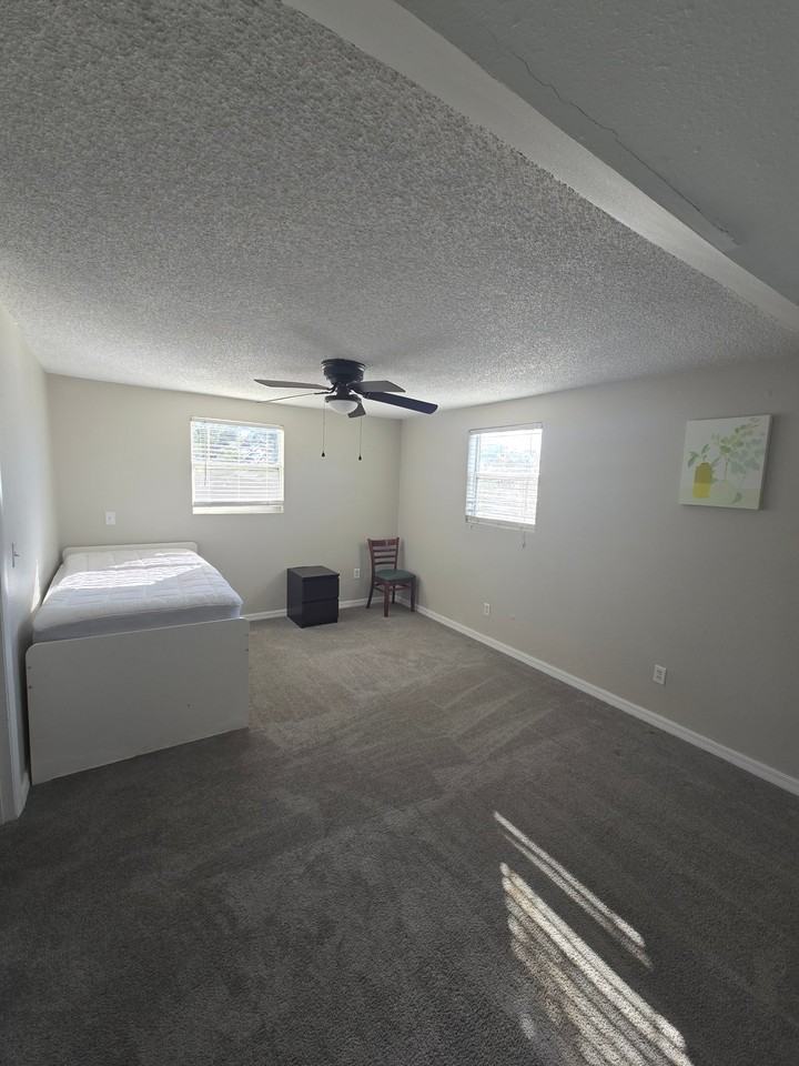 3796 139th Ave - Photo 3 of 4