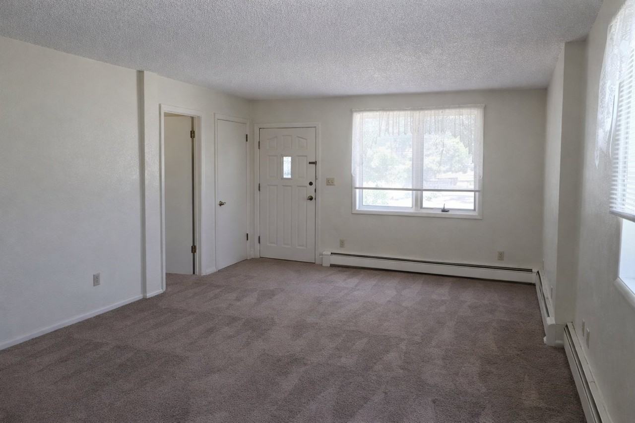 1321 Walnut St #2 - Photo 5 of 38