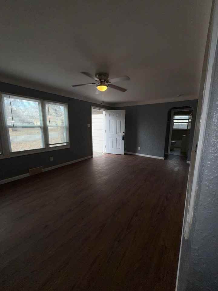 804 Otto St - Photo 7 of 18