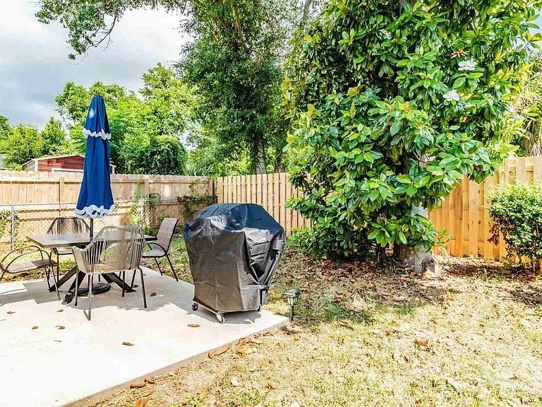 804 W Belmont St - Photo 4 of 20