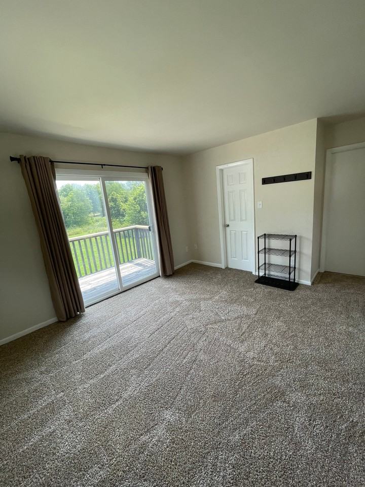 120 Karen St #3 - Photo 5 of 14