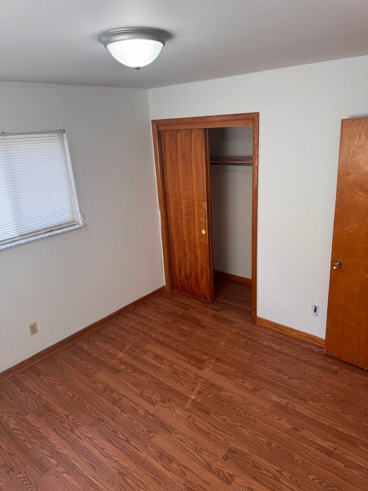 1196 Knox Ave #A - Photo 7 of 15