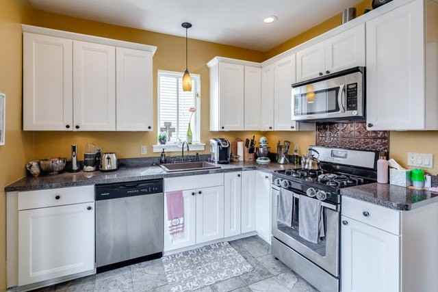 3 Lee Ave - Photo 6 of 14