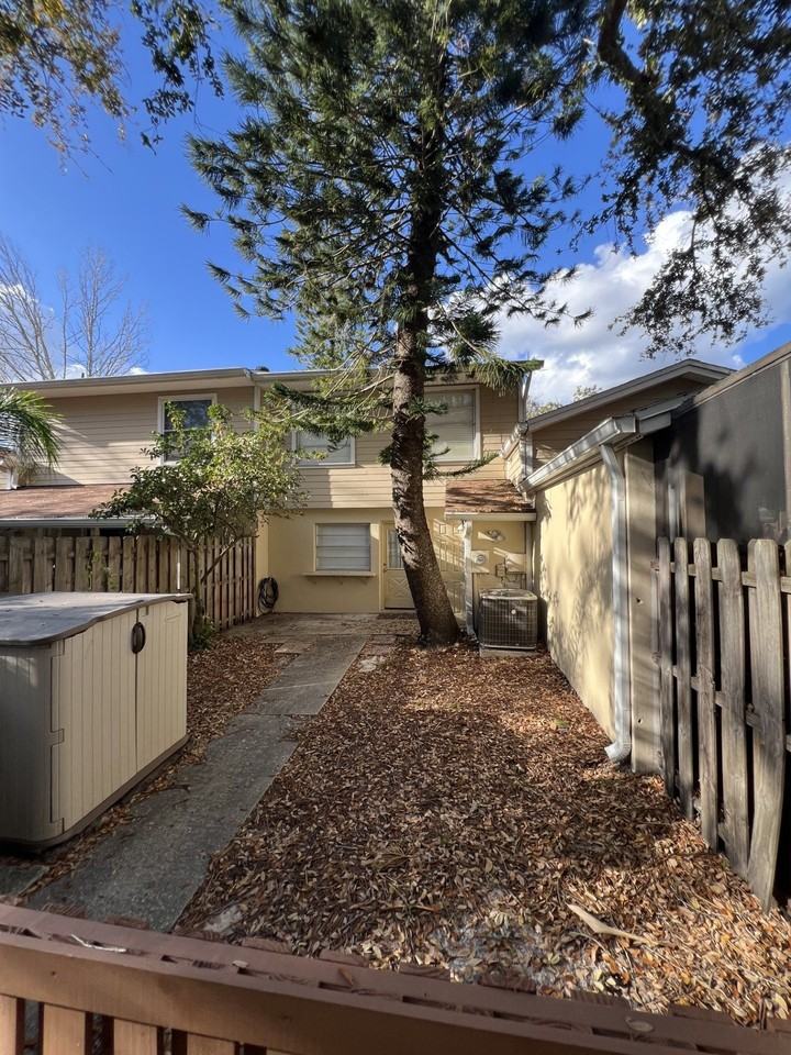 14627 Pine Glen Cir - Photo 5 of 15