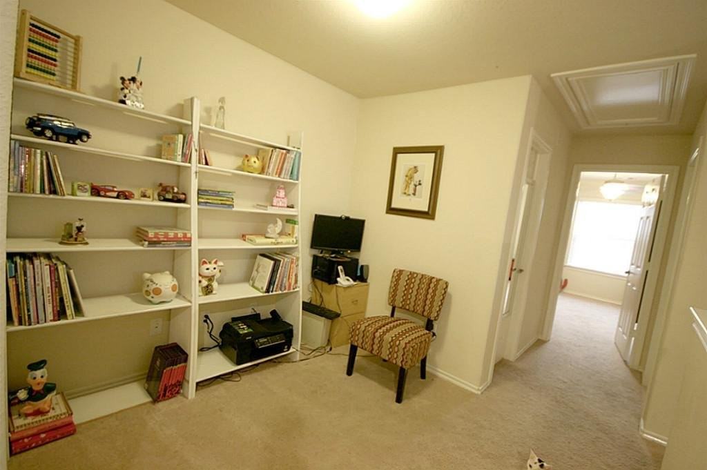 24654 Folkstone Cir - Photo 2 of 11