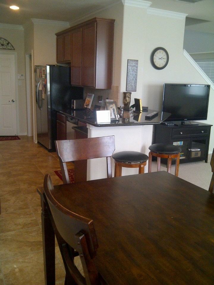 24654 Folkstone Cir - Photo 4 of 11