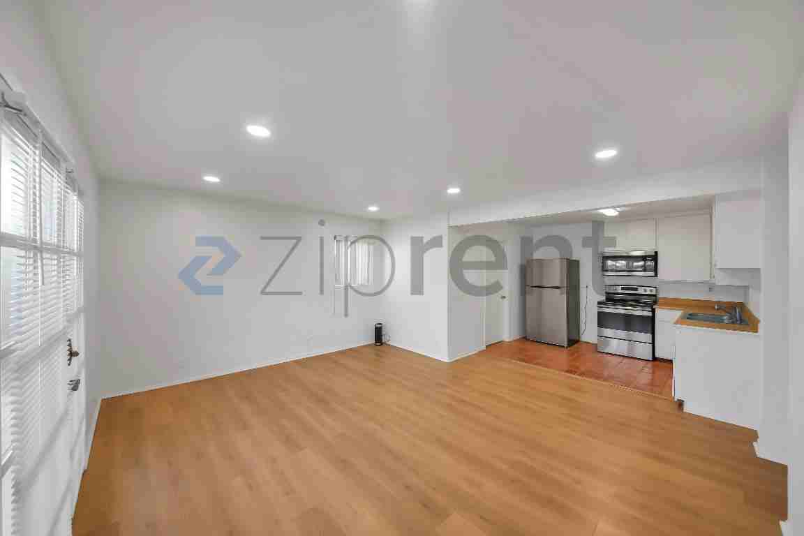 265 Hollywood Blvd #2 - Photo 6 of 11