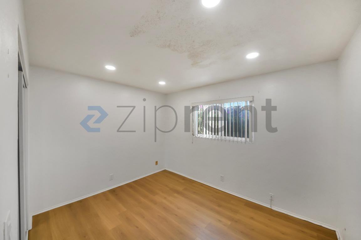 265 Hollywood Blvd #2 - Photo 5 of 11