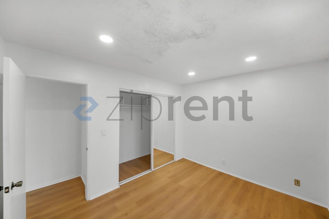 265 Hollywood Blvd #2 - Photo 6 of 11