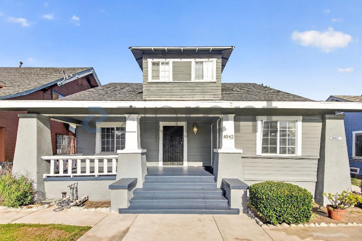 4062 S Budlong Ave #MAIN - Photo 2 of 19