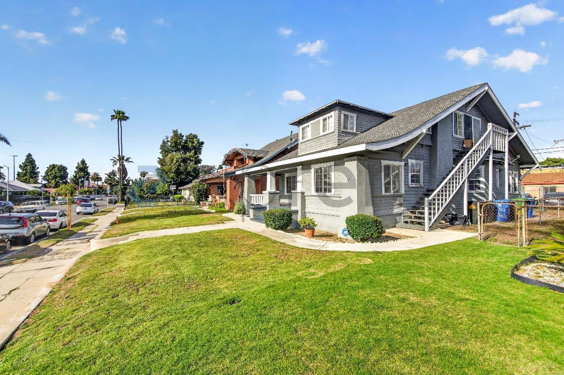 4062 S Budlong Ave #MAIN - Photo 4 of 19