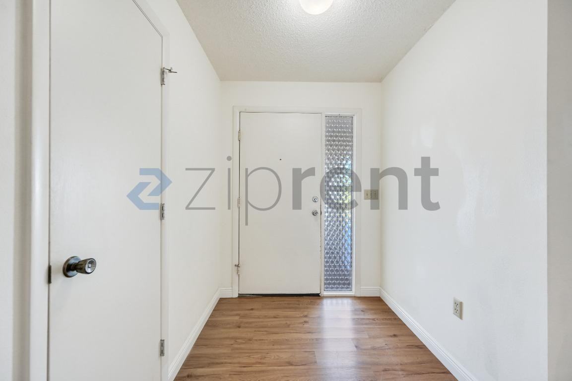 1624 Whitehead Dr #320 - Photo 5 of 35