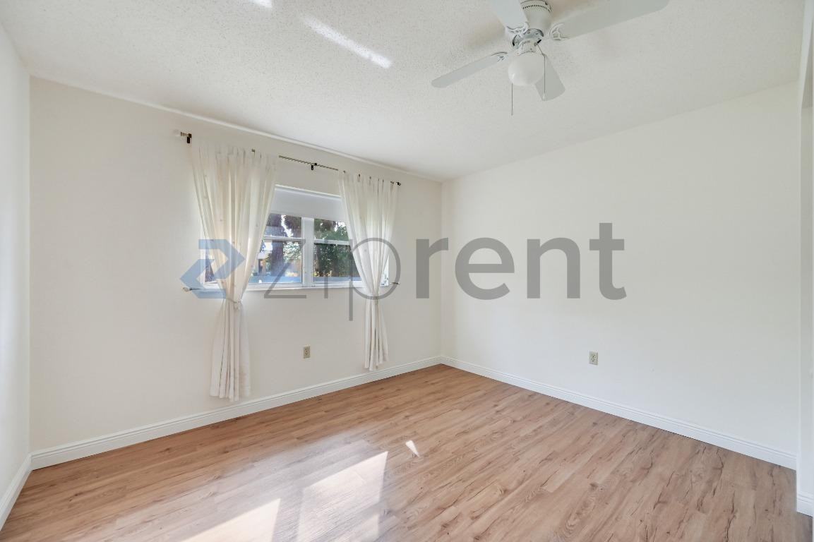 1624 Whitehead Dr #320 - Photo 7 of 35