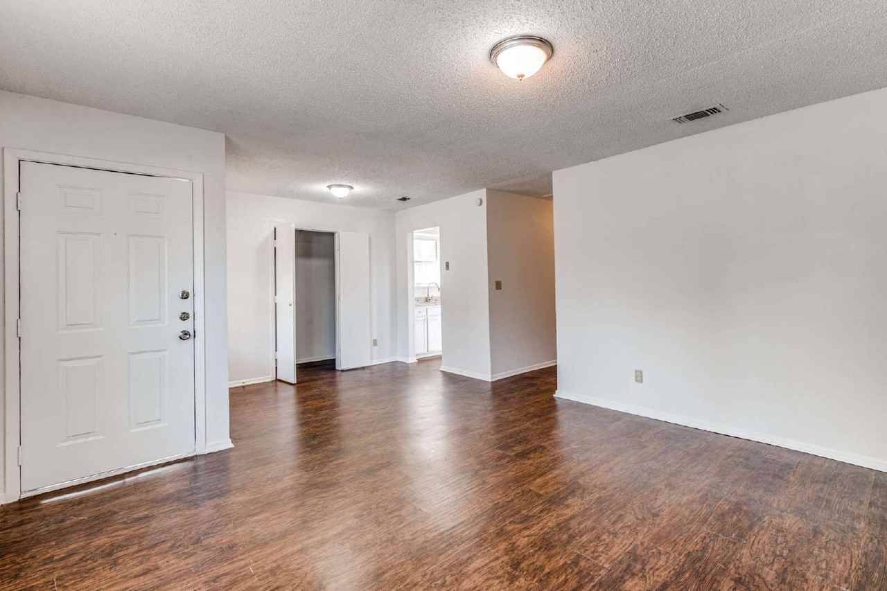 2540 Windy Pine Ln - Photo 3 of 34