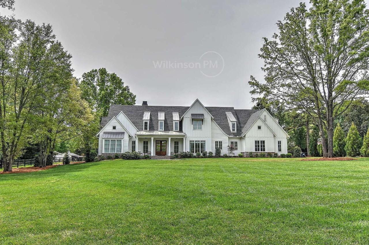 9705 Saddle Ave - Photo 3 of 50