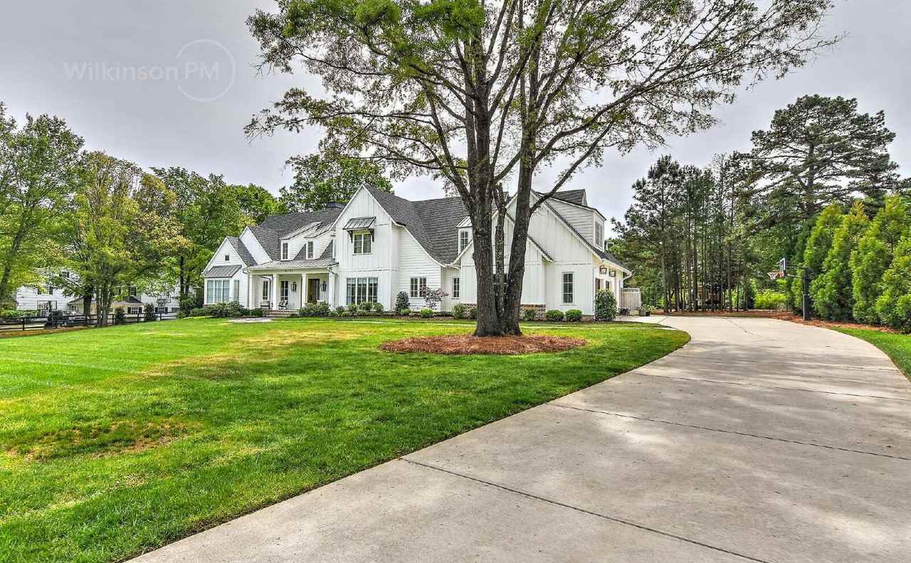 9705 Saddle Ave - Photo 6 of 50