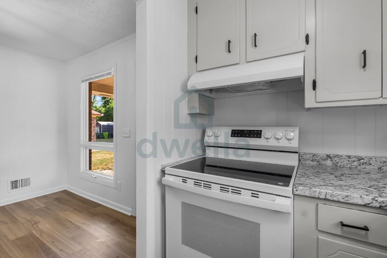 2516 Flamingo Dr - Photo 3 of 23