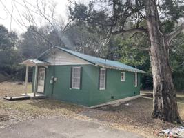 featured image of 391 Campbell St