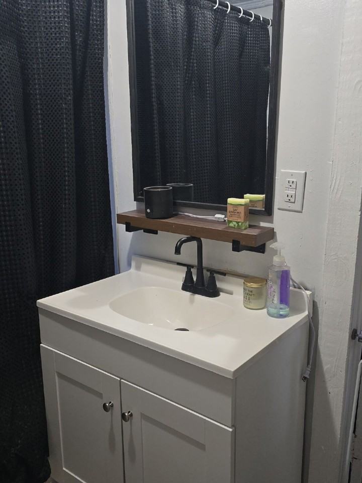 391 Campbell St - Photo 3 of 21